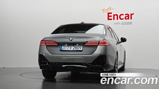 BMW 5-Series G60 520i M Sport - фото 2