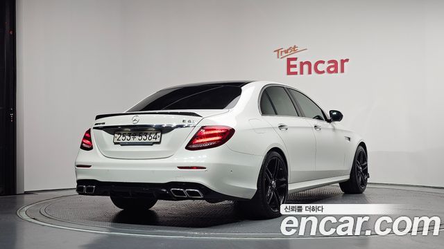 Mercedes-Benz E-Class W213 E63 AMG 4MATIC+ - фото 1