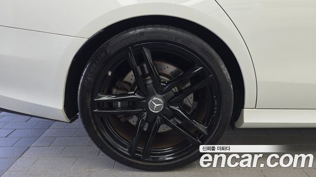 Mercedes-Benz E-Class W213 E63 AMG 4MATIC+ - фото 4