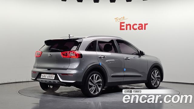 Kia Niro Noblesse - фото 1