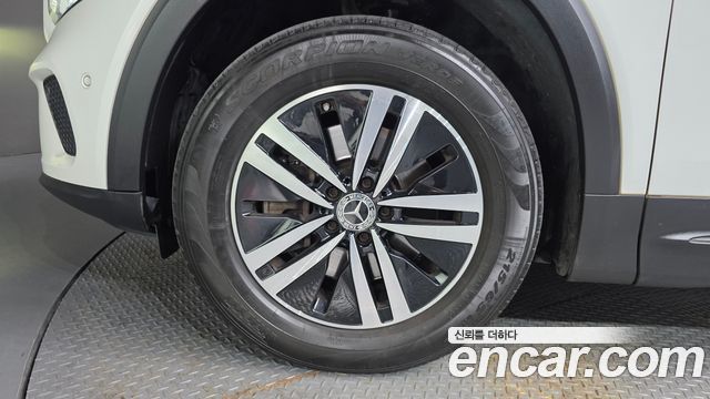 Mercedes-Benz GLB-Class X247 GLB200 d - фото 4