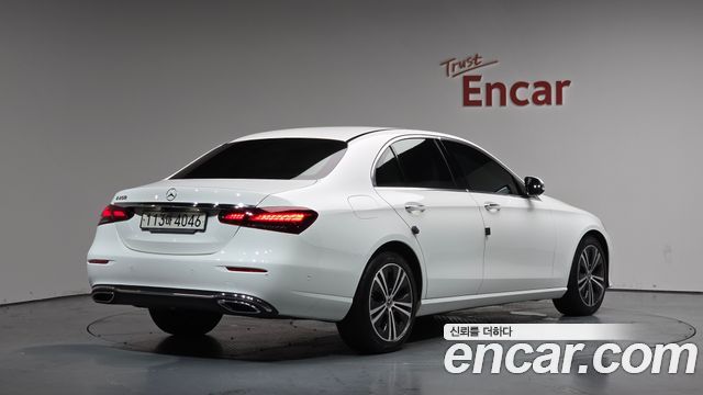 Mercedes-Benz E-Class W213 E250 Avantgarde - фото 0