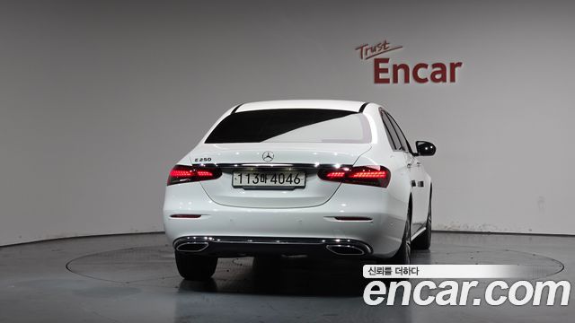 Mercedes-Benz E-Class W213 E250 Avantgarde - фото 2