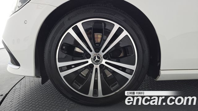 Mercedes-Benz E-Class W213 E250 Avantgarde - фото 3