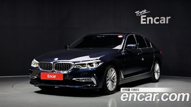 BMW 5-Series G30 520d Luxury Special Edition - фото 0