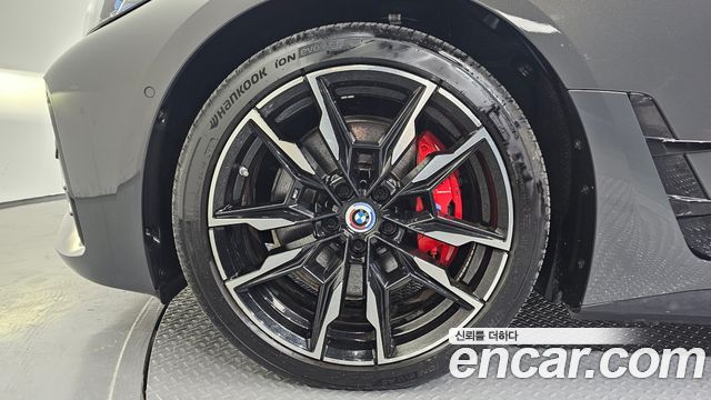 BMW i4 M50 - фото 4