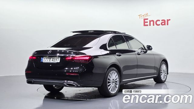 Mercedes-Benz E-Class W213 E250 Exclusive - фото 1