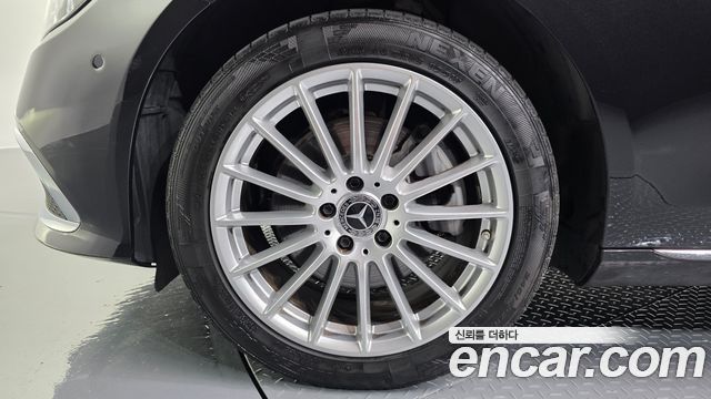Mercedes-Benz E-Class W213 E250 Exclusive - фото 4