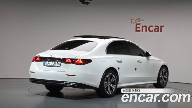 Mercedes-Benz E-Class W214 E200 Avantgarde - фото 0