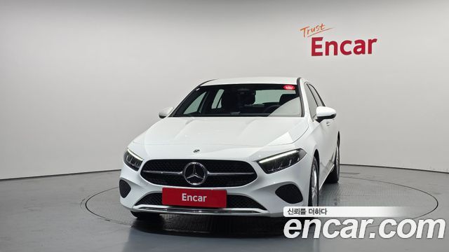 Mercedes-Benz A-Class W177 A220 Hatchback - фото 2