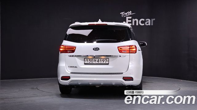 Kia Carnival Новый 9-Seater Luxury - фото 3