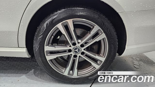 Mercedes-Benz E-Class W213 E350 4MATIC Avantgarde - фото 3