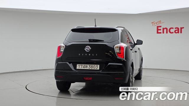 SsangYong Tivoli Gasoline 1.5 2WD V3 - фото 3