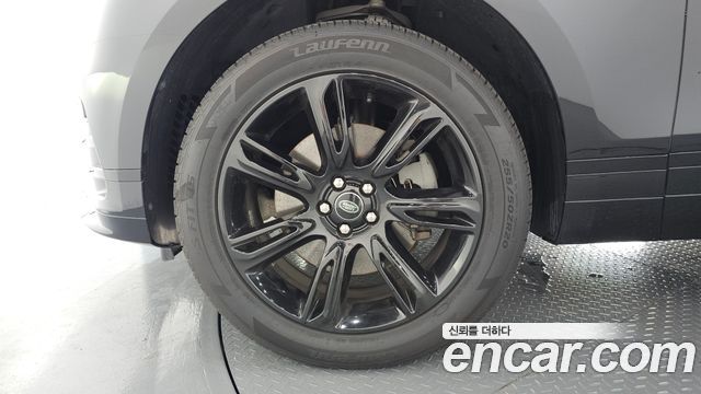 Land Rover Range Rover Velar 2.0 P250 LE - фото 4