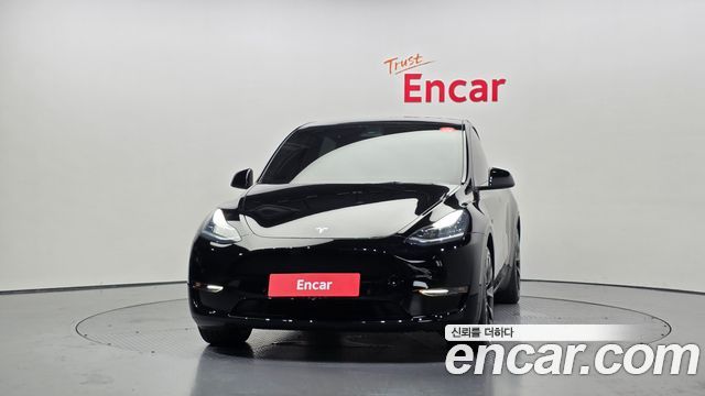 Tesla Model Y Long Range AWD - фото 2