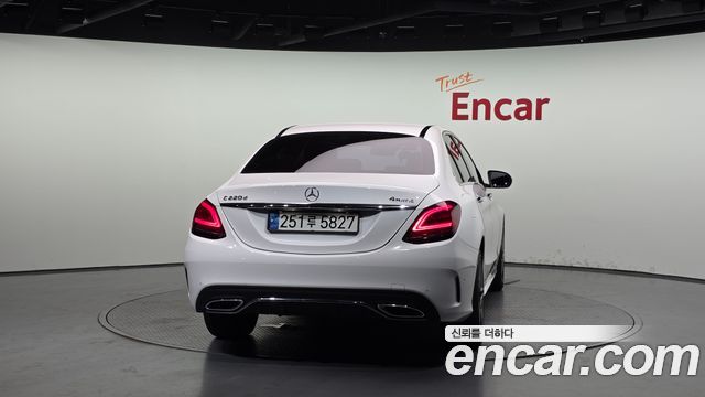 Mercedes-Benz C-Class W205 C220 d 4MATIC AMG Line - фото 3