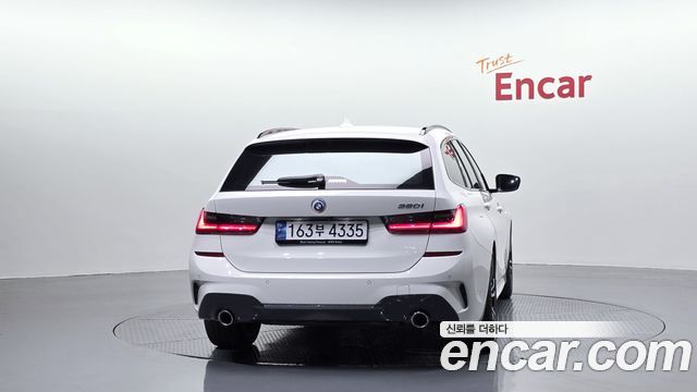 BMW 3-Series G20 320i Touring M Sports - фото 3