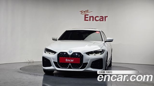 BMW i4 eDrive40 M Sports - фото 2