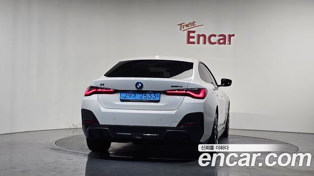 BMW i4 eDrive40 M Sports - фото 3