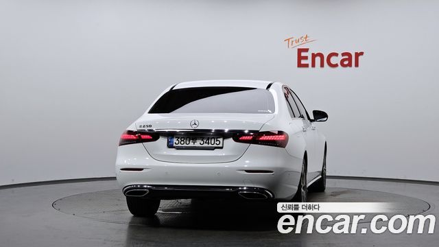 Mercedes-Benz E-Class W213 E250 Avantgarde - фото 2