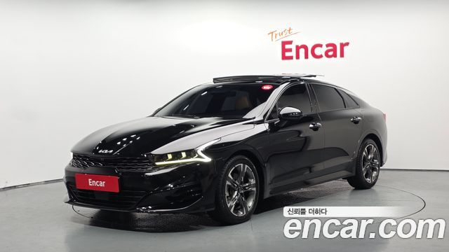 Kia K5 3-го поколения 2.0 Signature - фото 0