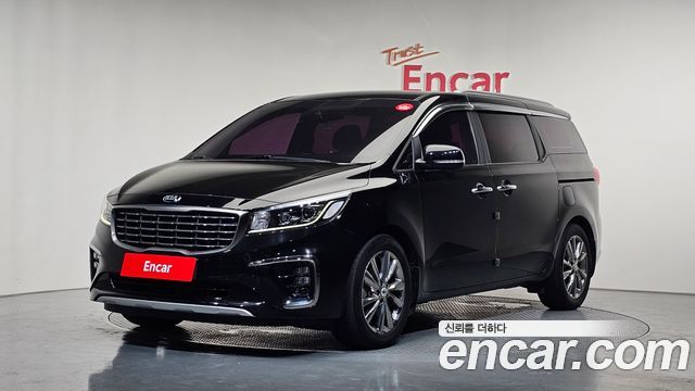 Kia Carnival Новый 9-Seater Luxury - фото 0