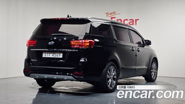 Kia Carnival Новый 9-Seater Luxury - фото 1