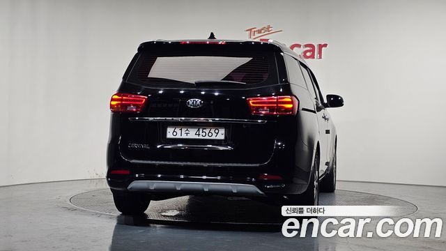 Kia Carnival Новый 9-Seater Luxury - фото 3