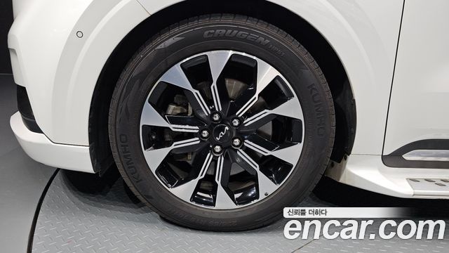 Kia Carnival 4-го поколения 9-Seater Hi-Limousine Signature - фото 4