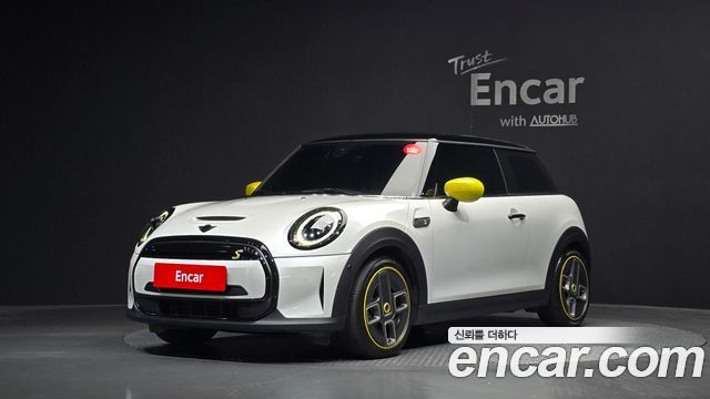 Mini Cooper SE Electric 3rd - фото 0
