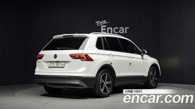 Volkswagen Tiguan 2-го поколения 2.0 TDI Prestige - фото 1