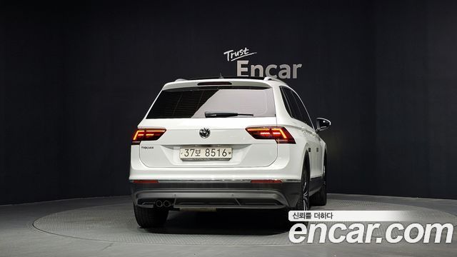 Volkswagen Tiguan 2-го поколения 2.0 TDI Prestige - фото 3