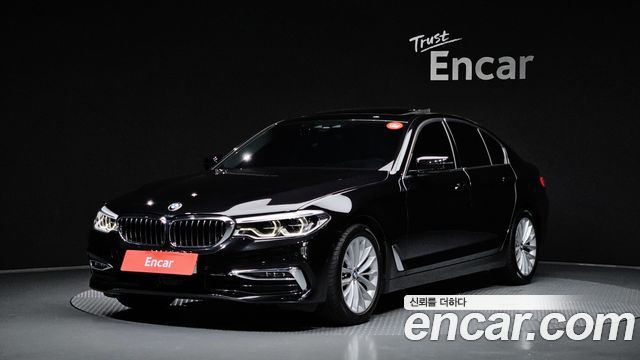 BMW 5-Series G30 520d Luxury Plus - фото 0