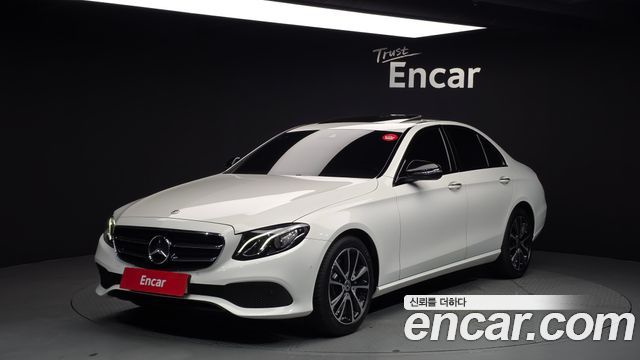 Mercedes-Benz E-Class W213 E250 Avantgarde - фото 0