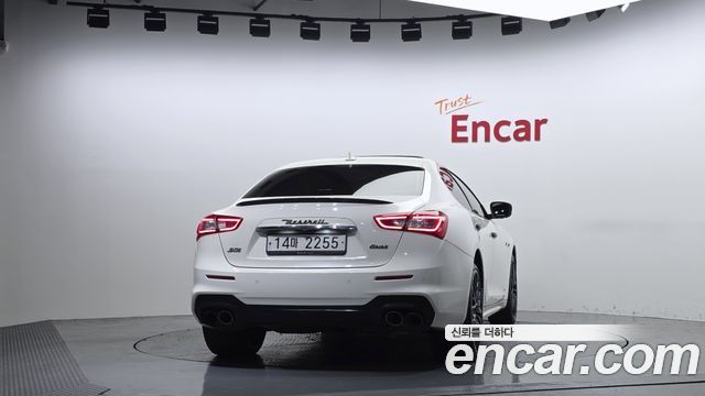 Maserati Ghibli 3.0S Q4 GranSport 3rd - фото 3