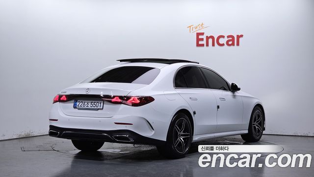 Mercedes-Benz E-Class W214 E200 AMG Line - фото 0
