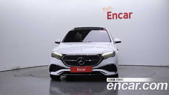 Mercedes-Benz E-Class W214 E200 AMG Line - фото 1