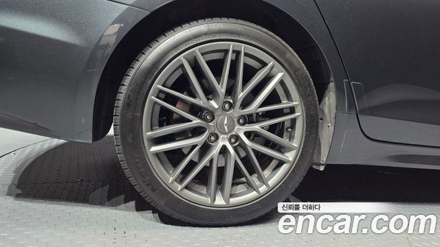 Genesis G70 2.0T Supreme - фото 4