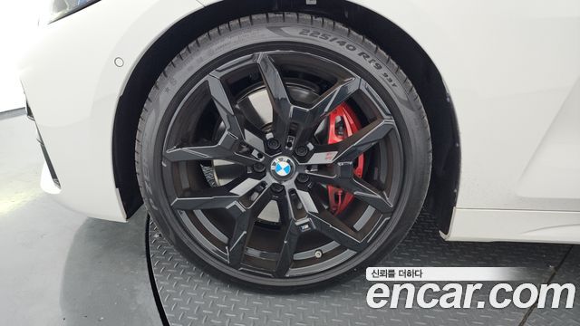 BMW 4-Series G22 420i M Sport Pro Coupe - фото 4
