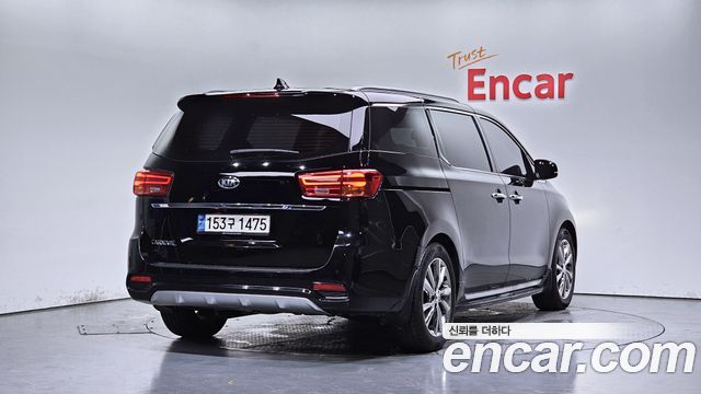 Kia Carnival Новый 9-Seater Noblesse - фото 1