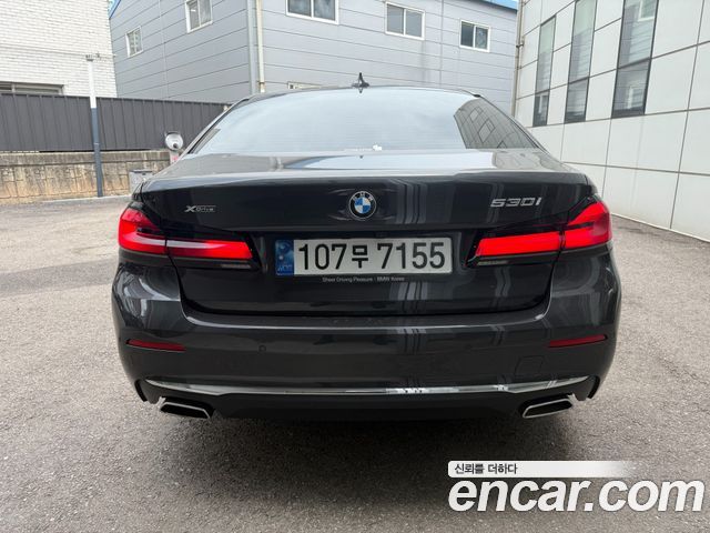 BMW 5-Series G30 530i xDrive Luxury - фото 3