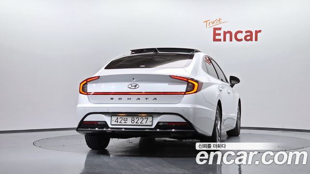 Hyundai Sonata DN8 2.0 Premium Family - фото 2