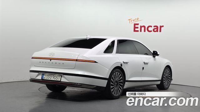Hyundai Grandeur GN7 2,5 Gasoline 2WD Calligraphy - фото 1