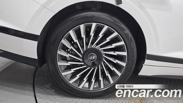 Hyundai Grandeur GN7 2,5 Gasoline 2WD Calligraphy - фото 4