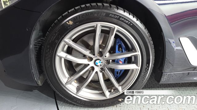 BMW 5-Series G30 530i M Sport Package - фото 4