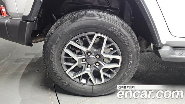 Jeep Wrangler JL 2.0 Overland Power Top 4Door 4xe - фото 4