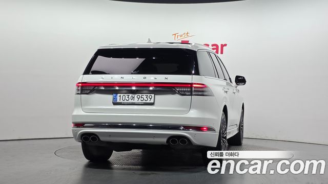 Lincoln Aviator 2-го поколения 3.0 Black Label AWD - фото 3