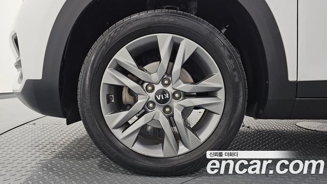 Kia Seltos Diesel 1.6 2WD Prestige - фото 4