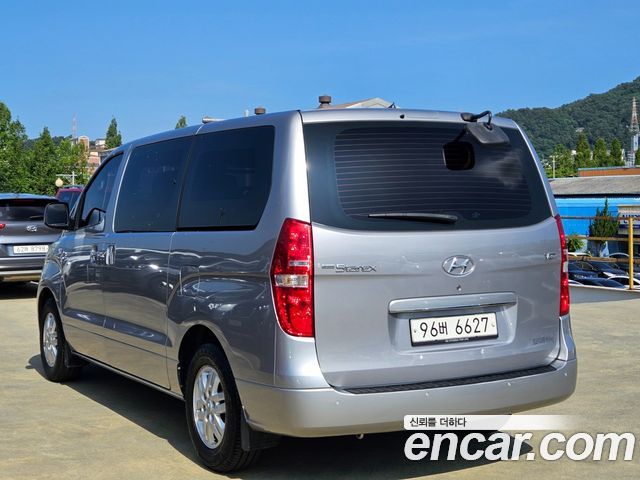 Hyundai Starex Новый Van 5-Seater Smart - фото 1