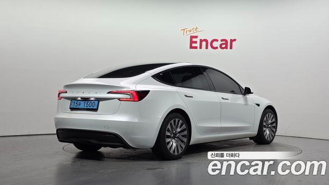 Tesla Model 3 RWD - фото 1